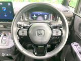【純正革巻きステアリング】上質な革を使用することで、手にしっかり馴染みとても運転しやすいハンドルです♪
