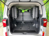 普段のお買い物や通勤、送迎等に十分な荷室スペースを確保しております。セカンドシートを倒すと、大きな荷物の積載も可能です♪