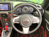 【純正革巻きステアリング】上質な革を使用することで、手にしっかり馴染みとても運転しやすいハンドルです♪