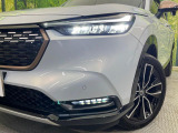 【シーケンシャルターンランプ付きLEDヘッドライト】人気の『流れるウィンカー』付きのLEDヘッドライトを装備♪高級感はもちろん、点灯時は存在感たっぷりで他車からも認識されやすく安心です。