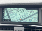 ●純正ナビ:一体感のあるナビは、高級感ある車内を演出してくれます。Bluetooth再生などオーディオ機能も充実しておりますので、運転もより楽しめます♪