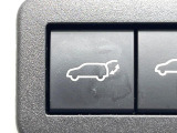 【パワーバックドア】スマートキーや運転席のボタンを押すだけでリアゲートが自動で開閉します!荷物を持っている時や、高い位置にあるバックドアを閉める際に便利な機能です♪