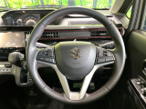 【純正革巻きステアリング】上質な革を使用することで、手にしっかり馴染みとても運転しやすいハンドルです♪