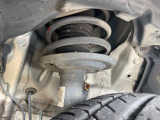 お車を安心してお乗りいただく為には、足回りの定期点検が欠かせません。サービスサポート(有償保証)では無料点検もご提供しており、安心のカーライフをお過ごしいただけるサポート体制が整っています。