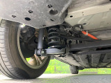 お車を安心してお乗りいただく為には、足回りの定期点検が欠かせません。サービスサポート(有償保証)では無料点検もご提供しており、安心のカーライフをお過ごしいただけるサポート体制が整っています。