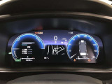 【12.3インチTFTカラーマルチインフォメーションディスプレイ】4つのテイストと3つのレイアウトの中から、好みに合わせて表示の変更が可能です。