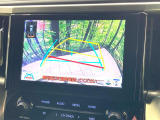 【バックカメラ】駐車時に後方がリアルタイム映像で確認できます。大型商業施設や立体駐車場での駐車時や、夜間のバック時に大活躍!運転スキルに関わらず、今や必須となった装備のひとつです!