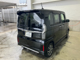 当店は仕上げ業者と提携して、車両の仕上げを行っております。磨き、ルームクリーニング、ヘッドライト磨き、を一貫して行っております。