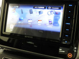 KENWOOD社製【MDV-D708BTW】フルセグメモリーナビゲーションを搭載しています。フルセグTV、AM/FM、CD/DVD再生、Bluetooth等の機能を備えています。