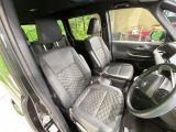 運転席シート廻りは使用感も少なく、良好な状態となっています。丁寧に使われていたことがよくわかりますね。