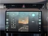 新しく生まれ変わったインフォテイメントシステム「Pivi Pro」を搭載します。AppleCarPlay / Android Auto接続にも対応。より直感的でスマートな操作が可能となります。