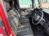 中古車にもボディーコーティング施工できます。一度ボディを磨いてから施工しますので、光沢のある綺麗な状態でお乗りいただけます。お気軽にご相談下さい。