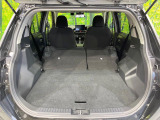 普段のお買い物や通勤、送迎等に十分な荷室スペースを確保しております。セカンドシートを倒すと、大きな荷物の積載も可能です♪