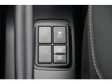 EVモードは電気モーターのみを使って走行するモードです。深夜の住宅街、屋内駐車場でエンジン騒音や排気ガスを気にすることなく走行できます。