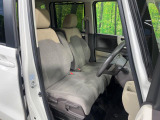 運転席シート廻りは使用感も少なく、良好な状態となっています。丁寧に使われていたことがよくわかりますね。