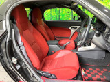 運転席シート廻りは使用感も少なく、良好な状態となっています。丁寧に使われていたことがよくわかりますね。