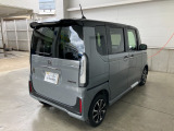 ホンダセンシング装着車となっております。衝突軽減ブレーキ、誤発進抑制機能、歩行者事故低減ステアリング、路外逸脱抑制機能、アダプティブクルーズコントロール、車線維持支援システム他、安全運転を幅広く支援。