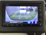 バックカメラ搭載です!車庫入れが苦手な人はもちろん、車両感覚に自信がある人にもお勧めです!見えない箇所が見えるようになるので、低い障害物や隠れてしまっている子供の存在等にも気付く事が出来ます。