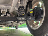 お車を安心してお乗りいただく為には、足回りの定期点検が欠かせません。サービスサポート(有償保証)では無料点検もご提供しており、安心のカーライフをお過ごしいただけるサポート体制が整っています。
