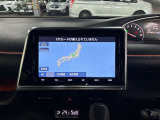 いまや必須装備「ナビゲーション」搭載!知らない場所に、スイスイッとドライブ。なんて便利な機能でしょうか?もう、これなしではハンドルを握れませんね!でも、運転中の操作は危険ですのでご注意ですね♪