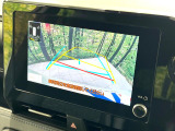 【バックカメラ】駐車時に後方がリアルタイム映像で確認できます。大型商業施設や立体駐車場での駐車時や、夜間のバック時に大活躍!運転スキルに関わらず、今や必須となった装備のひとつです!
