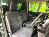 運転席シート廻りは使用感も少なく、良好な状態となっています。丁寧に使われていたことがよくわかりますね。