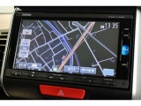 純正メモリーナビ(VXM-174VFi)搭載です!!操作性と機能性に優れているナビで、初めての道でも安心・快適なドライブをサポートします!