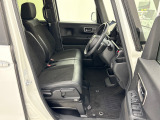 運転席の高さを変更できるので、体格に合わせた位置で運転できます!