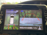 【アラウンドビューモニター】専用のカメラにより、上から見下ろしたような視点で360度クルマの周囲を確認することができます☆死角部分も確認しやすく、狭い場所での切り返しや駐車もスムーズに行えます。