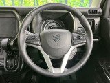 【純正革巻きステアリング】上質な革を使用することで、手にしっかり馴染みとても運転しやすいハンドルです♪