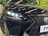 【シーケンシャルターンランプ付きLEDヘッドライト】人気の『流れるウィンカー』付きのLEDヘッドライトを装備♪高級感はもちろん、点灯時は存在感たっぷりで他車からも認識されやすく安心です。