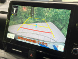 【バックカメラ】駐車時に後方がリアルタイム映像で確認できます。大型商業施設や立体駐車場での駐車時や、夜間のバック時に大活躍!運転スキルに関わらず、今や必須となった装備のひとつです!