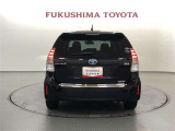 テール&ストップランプには、高輝度で点灯速度の速いLEDを使用!また、赤色インナーレンズを使用し、質感の良さを演出し、後続車からの視認性を確保しています!