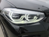 LEDヘッドライトで視界も良好です。見た目も恰好良いです。