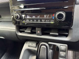 「中古車ハイブリッド保証」付き。ハイブリッド機構を無償で保証します。保証期間は、初度登録年月から10年目まで、またはロングラン保証が終わってから3年間。ただし累計走行距離が20万km以内です。