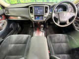クラウン ハイブリッド 2.5 ロイヤルサルーンG Four 4WD 