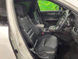 運転席シート廻りは使用感も少なく、良好な状態となっています。丁寧に使われていたことがよくわかりますね。