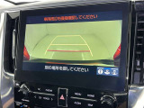 バックモニター付なので後退時に後方が見えるので安心。 車は構造上、死角がたくさんなので万が一を考えると必須ですね。 あくまで補助の為の装備、バックは目視で確認する事が重要ですよ。