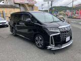日本全国への納車も経験豊富な私たちにお任せ下さい!株ゼロと提携ネットワークと併せ、自社ローダーでの納車などもご自宅、またはご指定場所までOK!*引取りにご来店の際は、車検証登録済みでお渡しとなります。