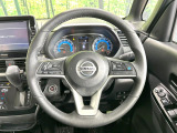 【ステアリングスイッチ】運転中、前方から目線をそらすことなく、オーディオ等の操作が可能な便利機能!安心&快適なドライブを演出してくれます♪