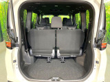 積み下ろしのしやすいデッキにはたっぷりと荷物を積み込んでいただけます。遊びから仕事まで、様々なシーンで頼れます♪