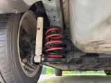 お車を安心してお乗りいただく為には、足回りの定期点検が欠かせません。サービスサポート(有償保証)では無料点検もご提供しており、安心のカーライフをお過ごしいただけるサポート体制が整っています。