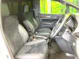 運転席シート廻りは使用感も少なく、良好な状態となっています。丁寧に使われていたことがよくわかりますね。
