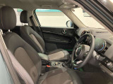 「自動車保険も、純正のクオリティを。」MINIの正規ディーラーのみが取り扱い可能な、MINI専用自動車保険。専任のスタッフが皆様のカーライフを、24時間365日サポート致します。