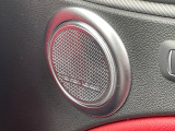 ●harman/kardonサウンドシステム:オーディオ専門メーカーが手掛けるプレミアムスピーカーを装備。多数のスピーカーから、音の粒立ちまで分かる高品質な音楽をお楽しみいただけます。