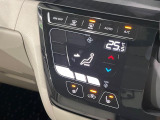 【オートエアコン】一度お好みの温度に設定すれば、車内の温度を検知し風量や温度を自動で調整。暑い&hellip;寒い&hellip;と何度もスイッチ操作をする必要はありません。快適な車内空間には必須の機能ですね♪