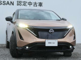 アダプティブLEDヘッドライト。フロントカメラで前方の状況を検知し対向車や先行車に眩しい思いをさせることなく必要なところだけを遠くまで照射します。
