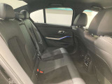 BMWを熟知したメカニックによる、360度の納車前点検。ドイツ本国と同様の教育・訓練を受けたBMW専門のメカニックが、360度によるポイントを徹底的に点検、整備いたします。