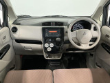 【インパネ】運転のしやすさを最優先に設計された見晴らしの良いフロントビュー。車両間隔が掴みやすく狭い道でも安心♪「安全」と「品質」を最優先に、安心してお乗りいただけるクルマを提供いたします。