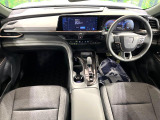 クラウンスポーツ 2.5 G E-Four 4WD 